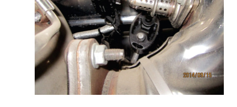 Unplug sensor connection at the SCR mounting point