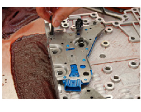 Pressure switch installation with six O-rings on the valve body